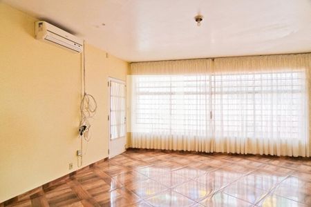 Sala de casa à venda com 4 quartos, 323m² em Vila Pereira Cerca, São Paulo