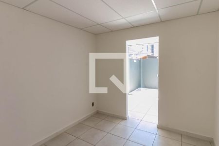 Sala de kitnet/studio para alugar com 1 quarto, 35m² em Minas Brasil, Belo Horizonte