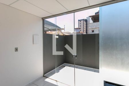 Studio para alugar com 35m², 1 quarto e 1 vaga Studio para alugar com 35m², 1 quarto e 1 vagaCozinha