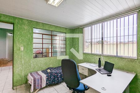 Casa à venda com 100m², 5 quartos e 2 vagasQuarto 3