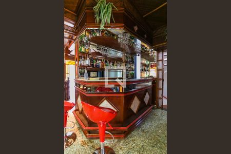 Casa à venda com 357m², 4 quartos e 6 vagasDetalhe Sala