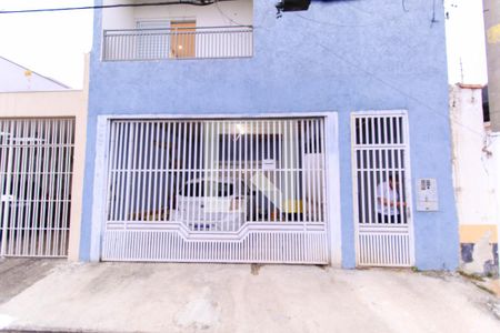 Casa para alugar com 300m², 2 quartos e 1 vaga Casa para alugar com 300m², 2 quartos e 1 vagaFachada