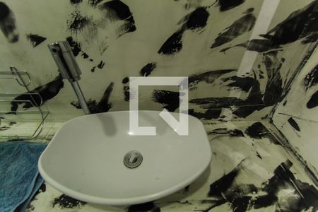 Casa para alugar com 300m², 2 quartos e 1 vaga Casa para alugar com 300m², 2 quartos e 1 vagaBanheiro