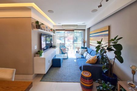 Sala de apartamento à venda com 3 quartos, 105m² em Cantagalo, Niterói