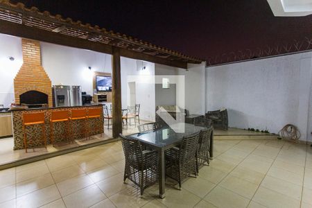 Casa para alugar com 200m², 4 quartos e 3 vagasQuintal
