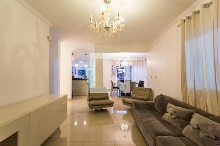 Sala 1 de casa para alugar com 4 quartos, 200m² em Jardim Europa, Uberlândia