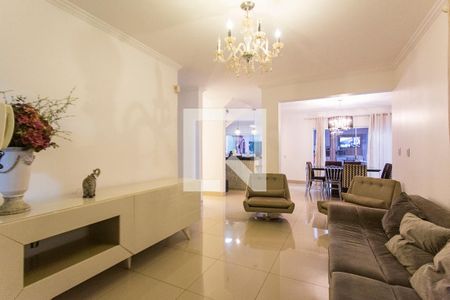 Sala 1 de casa para alugar com 4 quartos, 200m² em Jardim Europa, Uberlândia