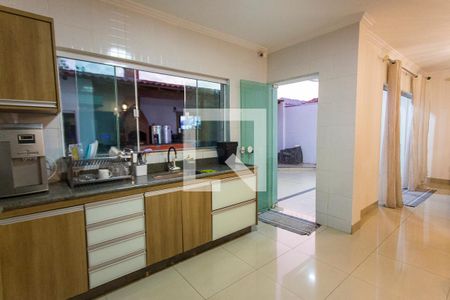 Casa para alugar com 200m², 4 quartos e 3 vagasCozinha