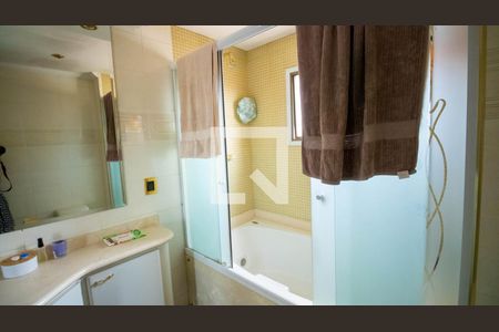 Apartamento à venda com 142m², 3 quartos e 3 vagasBanheiro da Suíte