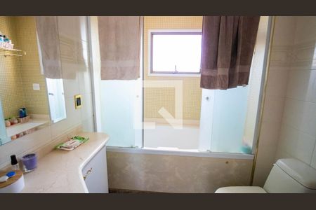 Apartamento à venda com 142m², 3 quartos e 3 vagasBanheiro da Suíte