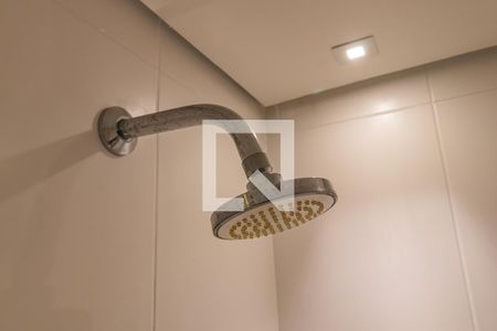 Detalhe do Banheiro Social de apartamento à venda com 1 quarto, 62m² em Alphaville Empresarial, Barueri