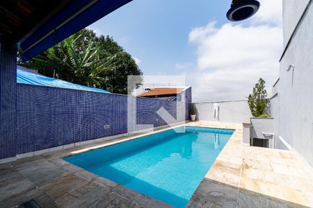 Casa à venda com 200m², 3 quartos e 2 vagasPiscina