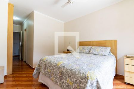 Casa à venda com 200m², 3 quartos e 2 vagasSuíte