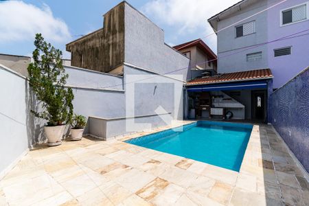 Casa à venda com 200m², 3 quartos e 2 vagasPiscina