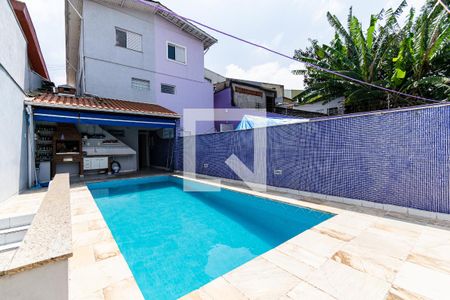 Casa à venda com 200m², 3 quartos e 2 vagasPiscina