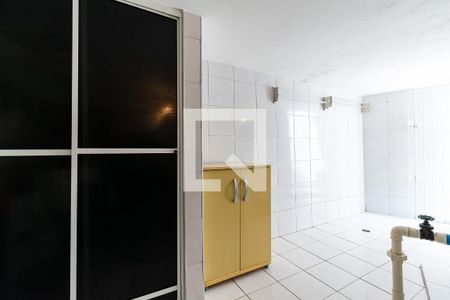 Casa à venda com 200m², 3 quartos e 2 vagasQuarto Fundos