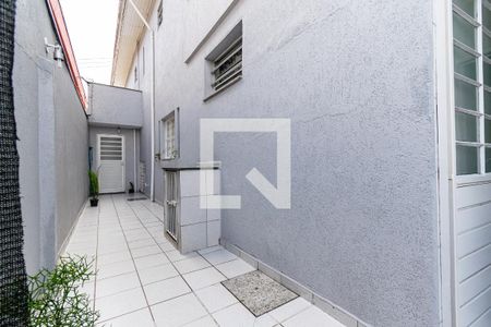 Casa à venda com 200m², 3 quartos e 2 vagasCorredor Externo