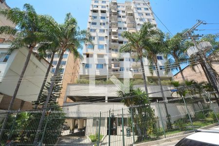 Apartamento para alugar com 67m², 2 quartos e 1 vagaFachada