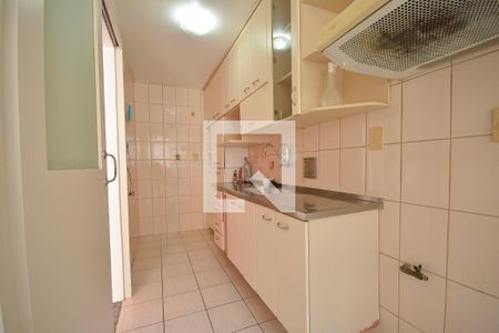 Apartamento para alugar com 67m², 2 quartos e 1 vagaCozinha