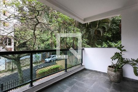 Apartamento à venda com 170m², 3 quartos e 2 vagas Apartamento à venda com 170m², 3 quartos e 2 vagasVaranda da Sala