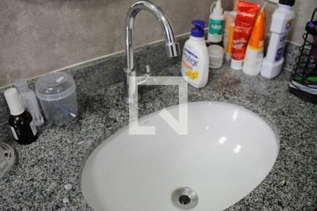 Apartamento para alugar com 71m², 2 quartos e 2 vagas Apartamento para alugar com 71m², 2 quartos e 2 vagasBanheiro da Suíte