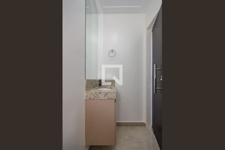 Apartamento à venda com 112m², 3 quartos e 1 vaga Apartamento à venda com 112m², 3 quartos e 1 vagaBanheiro de serviço