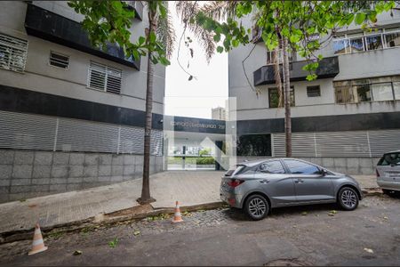 Apartamento à venda com 112m², 3 quartos e 1 vaga Apartamento à venda com 112m², 3 quartos e 1 vagaFachada