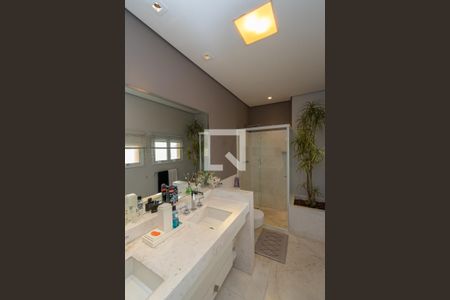 Apartamento à venda com 350m², 3 quartos e 5 vagasBanheiro da Suíte 3