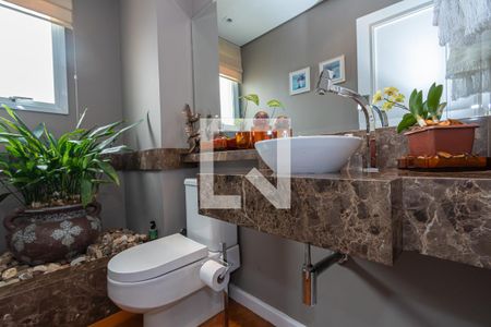 Apartamento à venda com 350m², 3 quartos e 5 vagasDetalhe Banheiro Social