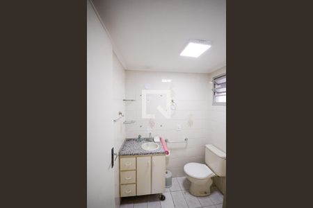 Apartamento à venda com 54m², 2 quartos e 2 vagas Apartamento à venda com 54m², 2 quartos e 2 vagasBanheiro