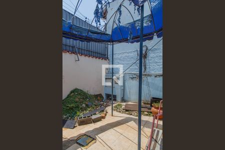 Casa à venda com 240m², 2 quartos e 1 vagaGaragem