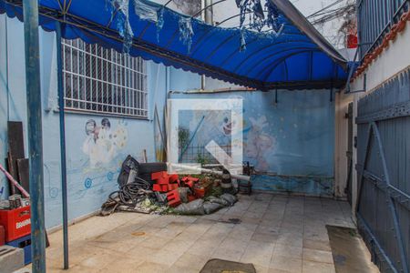 Casa à venda com 240m², 2 quartos e 1 vagaGaragem