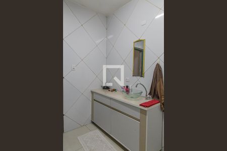 Casa à venda com 240m², 2 quartos e 1 vagaBanheiro