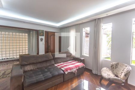 Sala de estar de casa à venda com 5 quartos, 295m² em Parque dos Passaros, São Bernardo do Campo