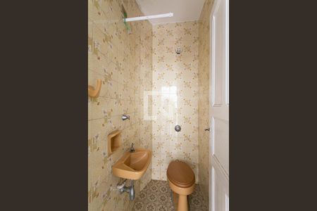 Casa à venda com 120m², 2 quartos e 2 vagasBanheiro de Serviço