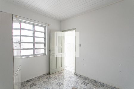 Casa à venda com 120m², 2 quartos e 2 vagasQuarto de Serviço