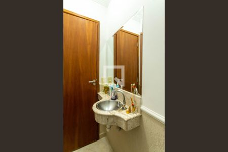 Banheiro Social de casa à venda com 3 quartos, 150m² em Vila Rosália, Guarulhos