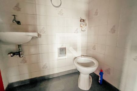 Casa à venda com 352m², 3 quartos e 2 vagasBanheiro de Serviço