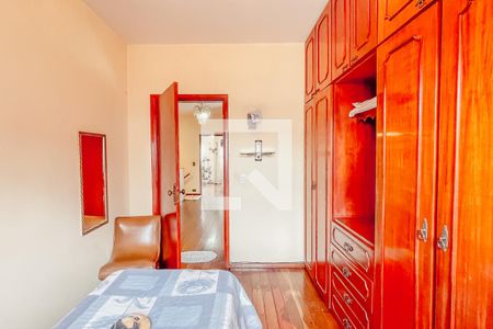 Casa à venda com 352m², 3 quartos e 2 vagasQuarto 