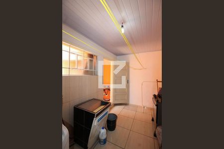 Casa à venda com 168m², 2 quartos e 4 vagasQuarto de Serviço