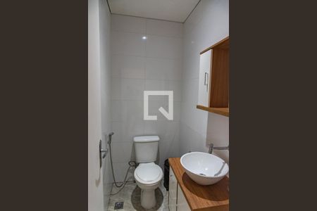 Casa à venda com 300m², 5 quartos e 3 vagasBanheiro da churrasqueira