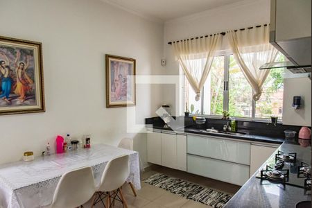 Casa à venda com 300m², 5 quartos e 3 vagasCozinha