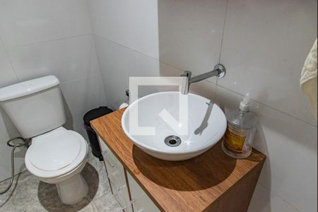 Casa à venda com 300m², 5 quartos e 3 vagasBanheiro da churrasqueira