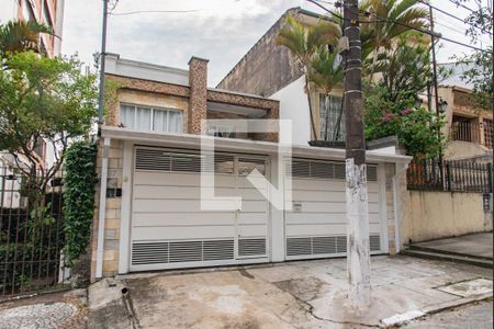 Casa à venda com 300m², 5 quartos e 3 vagasFachada