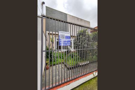 Casa à venda com 344m², 5 quartos e 5 vagas Casa à venda com 344m², 5 quartos e 5 vagasFachada