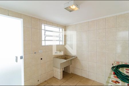 Casa à venda com 344m², 5 quartos e 5 vagas Casa à venda com 344m², 5 quartos e 5 vagasLavanderia