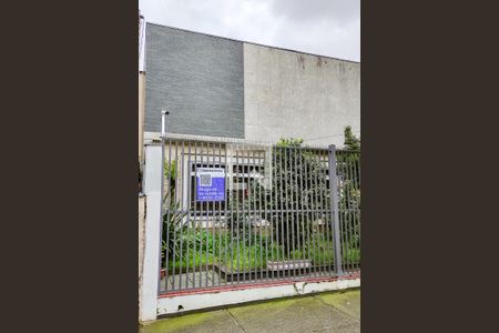 Casa à venda com 344m², 5 quartos e 5 vagas Casa à venda com 344m², 5 quartos e 5 vagasFachada