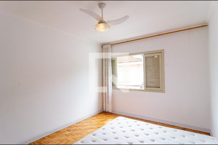 Casa à venda com 344m², 5 quartos e 5 vagas Casa à venda com 344m², 5 quartos e 5 vagasQuarto 2