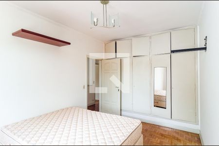 Casa à venda com 344m², 5 quartos e 5 vagas Casa à venda com 344m², 5 quartos e 5 vagasQuarto 4