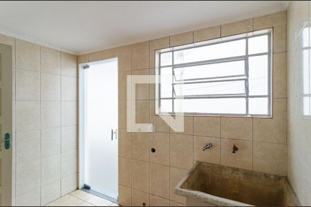 Casa à venda com 344m², 5 quartos e 5 vagas Casa à venda com 344m², 5 quartos e 5 vagasLavanderia